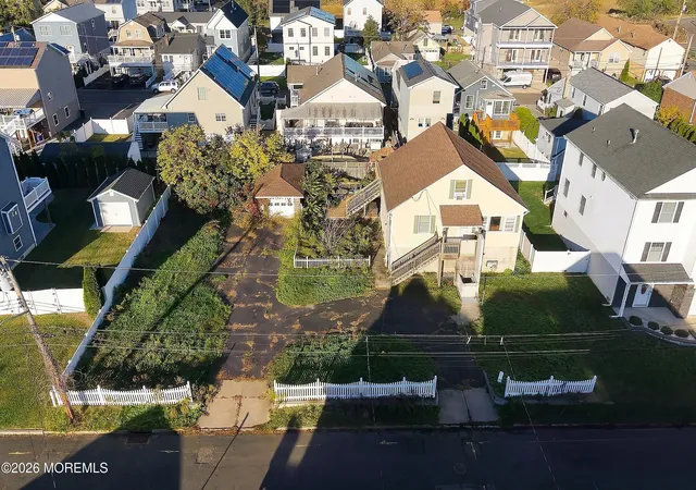 Photo 3 of Single family home for sale at 925 6th Street, Keyport, NJ 07735 | MLS# 22633187 | Listing updated on 2026-10-29
