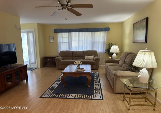 Photo 4 of Single family home for sale at 47 Courtshire Dr, Brick, NJ 08723 | MLS# 22632981 | Listing updated on 2026-10-26