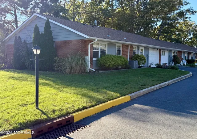 Photo 2 of Single family home for sale at 442 D Cheshire Ct, Lakewood, NJ 08701 | MLS# 22632991 | Listing updated on 2026-10-27