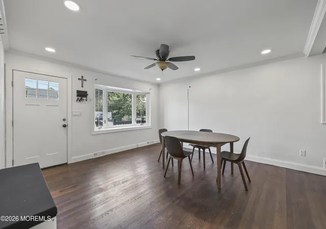 Photo 4 of Single family home for sale at 20 Oregon Ave, Hazlet, NJ 07730 | MLS# 22632992 | Listing updated on 2026-10-30