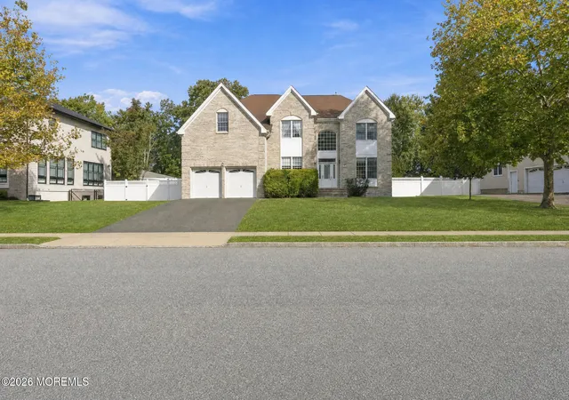 Photo 3 of Single family home for sale at 7 Salvatore Dr, Lakewood, NJ 08701 | MLS# 22633427 | Listing updated on 2026-10-22