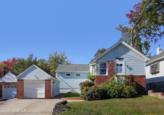 Photo 1 of Single family home for sale at 814 Forrest Ave, Laurence Harbor, NJ 08879 | MLS# 22633347 | Listing updated on 2026-10-28