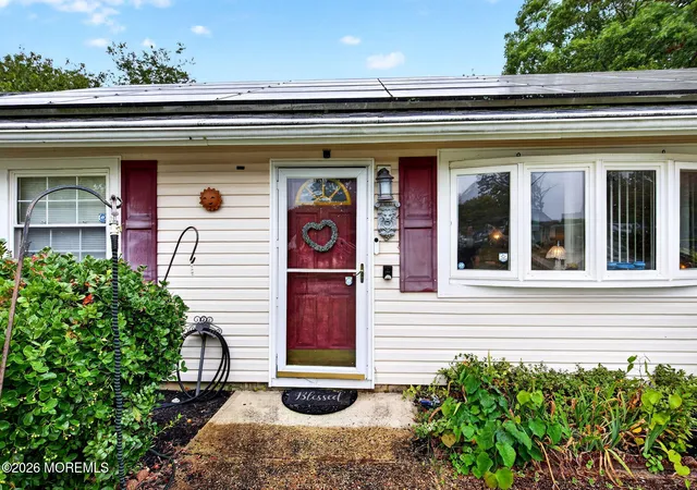 Photo 1 of Single family home for sale at 7 Colonial Ct, Barnegat, NJ 08005 | MLS# 22633032 | Listing updated on 2026-10-21