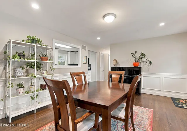 Photo 4 of Single family home for sale at 8 Hampton Rd, Howell, NJ 07731 | MLS# 22633091 | Listing updated on 2026-10-26