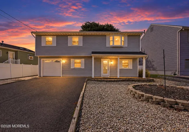 Photo 1 of Single family home for sale at 4 Harbor View Ln, Toms River, NJ 08753 | MLS# 22633079 | Listing updated on 2026-10-20