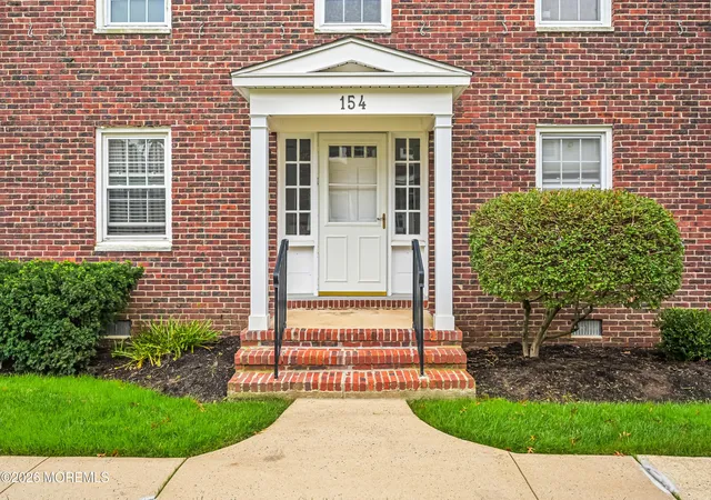 Photo 1 of Single family home for sale at 154 South St #D, Red Bank, NJ 07701 | MLS# 22633140 | Listing updated on 2026-10-21