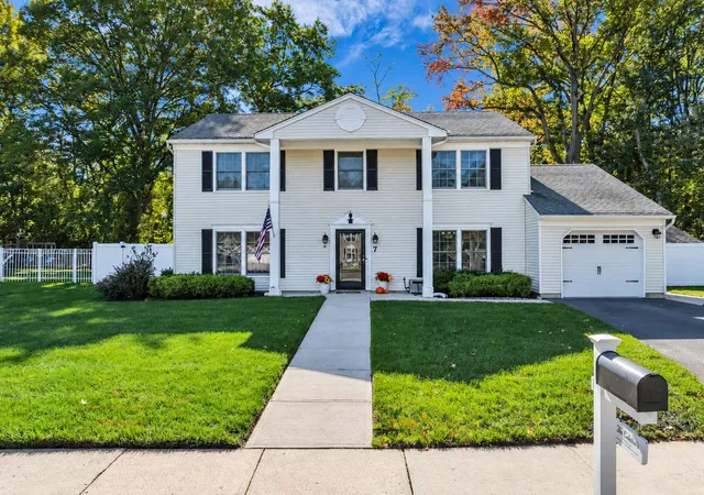 Photo 1 of Single family home for sale at 7 Simek Ln, Port Monmouth, NJ 07758 | MLS# 22633116 | Listing updated on 2026-10-28