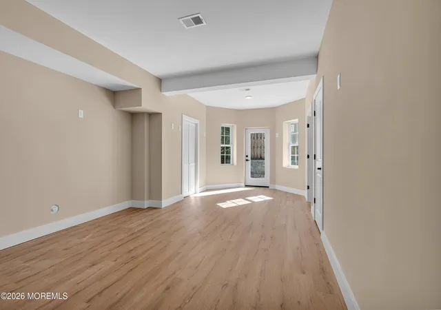 Photo 4 of House for sale at 39 Seadrift Ave, Highlands, NJ 07732 | MLS# 22633125 | Listing updated on 2026-10-20