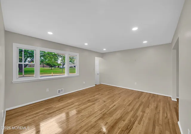 Photo 4 of Single family home for sale at 59 Walnut St, Toms River, NJ 08753 | MLS# 22633178 | Listing updated on 2026-10-27