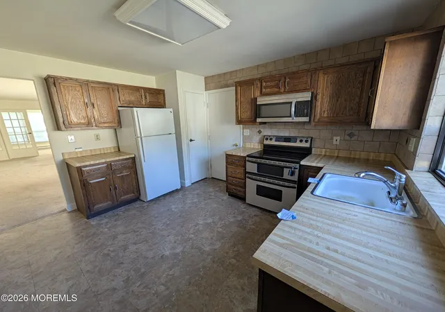 Photo 2 of Single family home for sale at 583c Kevin Ct #C, Manchester, NJ 08759 | MLS# 22633650 | Listing updated on 2026-10-27