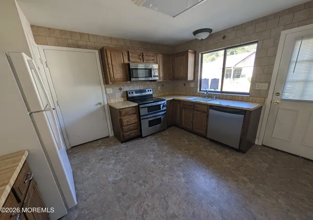 Photo 3 of Single family home for sale at 583c Kevin Ct #C, Manchester, NJ 08759 | MLS# 22633650 | Listing updated on 2026-10-27