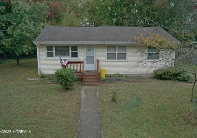 Photo 1 of Single family home for sale at 40 Forest Dr, Jackson, NJ 08527 | MLS# 22633226 | Listing updated on 2026-10-26