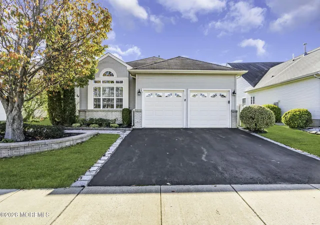 Photo 3 of Single family home for sale at 7 Valencia Dr, Manchester Township, NJ 08759 | MLS# 22633204 | Listing updated on 2026-10-27