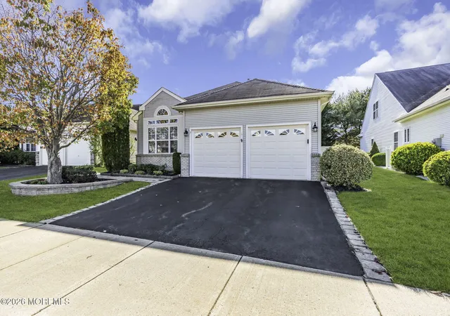 Photo 4 of Single family home for sale at 7 Valencia Dr, Manchester Township, NJ 08759 | MLS# 22633204 | Listing updated on 2026-10-27