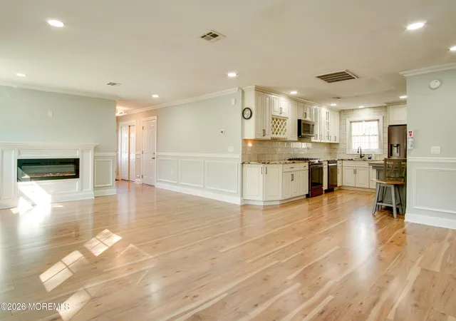 Photo 3 of Single family home for sale at 46 Pulaski Blvd, Toms River, NJ 08757 | MLS# 22633208 | Listing updated on 2026-10-23