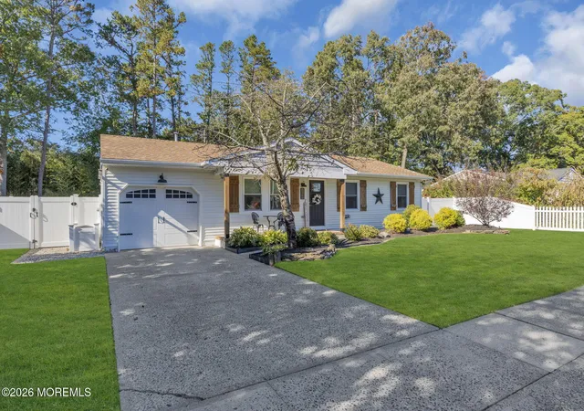 Photo 1 of Single family home for sale at 751 N Oak Rd, Lanoka Harbor, NJ 08734 | MLS# 22633216 | Listing updated on 2026-10-28
