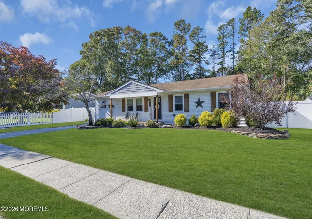 Photo 3 of Single family home for sale at 751 N Oak Rd, Lanoka Harbor, NJ 08734 | MLS# 22633216 | Listing updated on 2026-10-28
