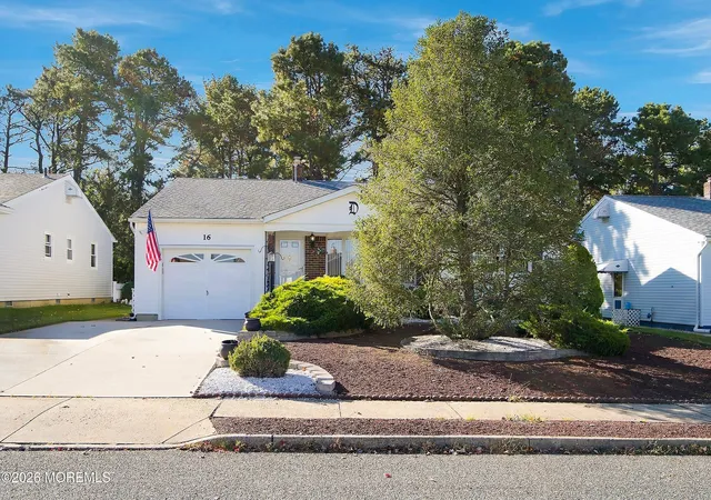 Photo 2 of Single family home for sale at 16 Westport Dr, Toms River, NJ 08757 | MLS# 22633267 | Listing updated on 2026-10-29