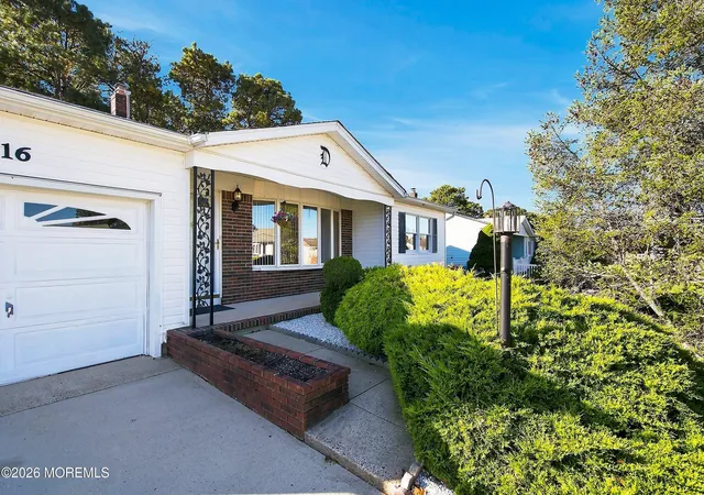 Photo 3 of Single family home for sale at 16 Westport Dr, Toms River, NJ 08757 | MLS# 22633267 | Listing updated on 2026-10-29