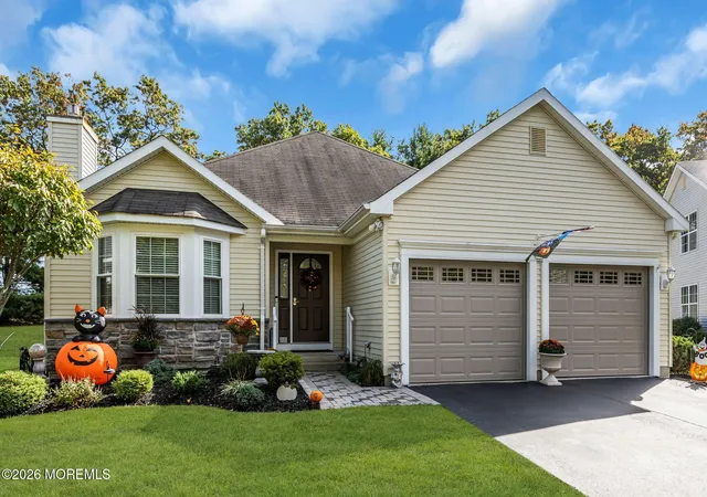 Photo 1 of Single family home for sale at 74 Foxwood Rd, Lakewood, NJ 08701 | MLS# 22633243 | Listing updated on 2026-10-22