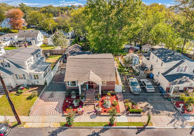 Photo 4 of Single family home for sale at 764 Carlock Ave, Perth Amboy, NJ 08861 | MLS# 22633246 | Listing updated on 2026-10-26