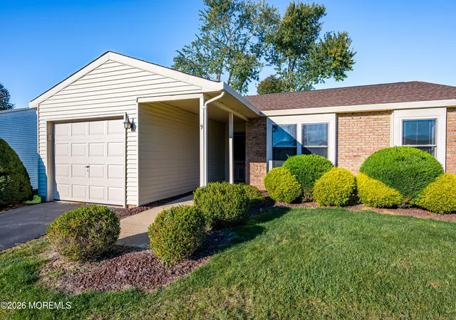Photo 3 of Single family home for sale at 9 Bishop Ct, Marlboro, NJ 07746 | MLS# 22633275 | Listing updated on 2026-10-28