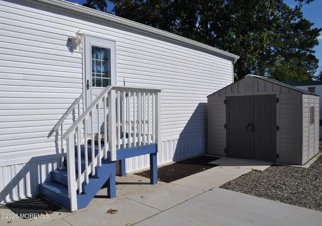 Photo 4 of Manufactured home for sale at 7 Fox St, Whiting, NJ 08759 | MLS# 22633544 | Listing updated on 2026-10-23