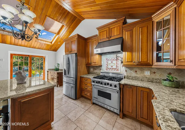 Photo 3 of Single family home for sale at 21 Terry Ln, Middletown, NJ 07748 | MLS# 22633370 | Listing updated on 2026-10-27