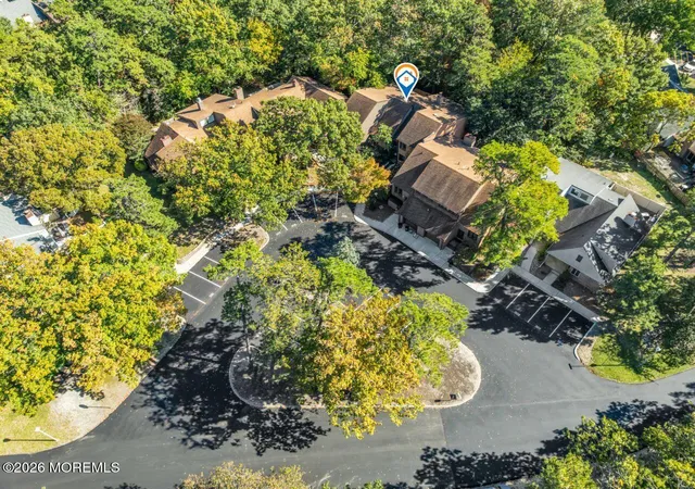 Listing Photo 4 - Condo for sale in building located at 306 Cutty Ct, Toms River, NJ 08753 - Unit #306
