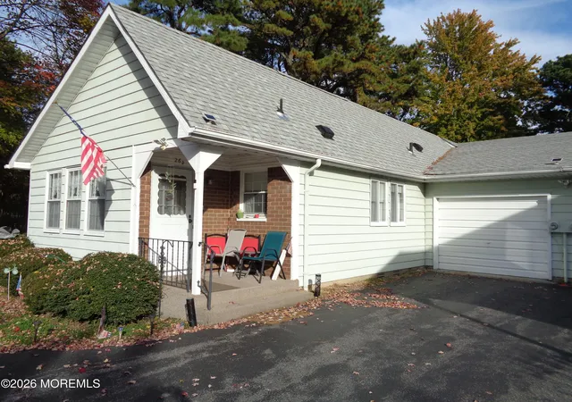Photo 1 of Single family home for sale at 26 D Molly Pitcher Blvd, Whiting, NJ 08759 | MLS# 22633368 | Listing updated on 2026-10-26
