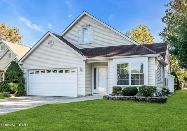 Photo 3 of Single family home for sale at 3 Stewart Ct, Jackson, NJ 08527 | MLS# 22633641 | Listing updated on 2026-10-23
