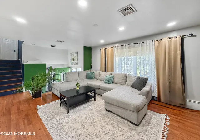 Photo 4 of Single family home for sale at 1 Glenwood Rd, Toms River, NJ 08753 | MLS# 22633422 | Listing updated on 2026-10-22