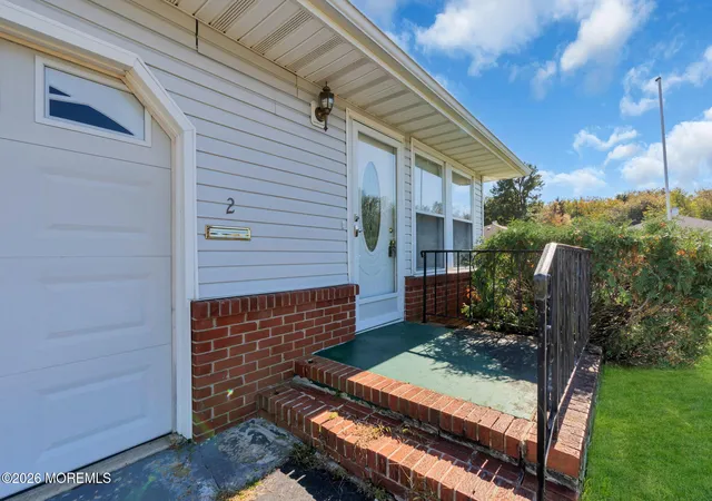 Photo 2 of Single family home for sale at 2 Leeward St, Toms River, NJ 08757 | MLS# 22633430 | Listing updated on 2026-10-22