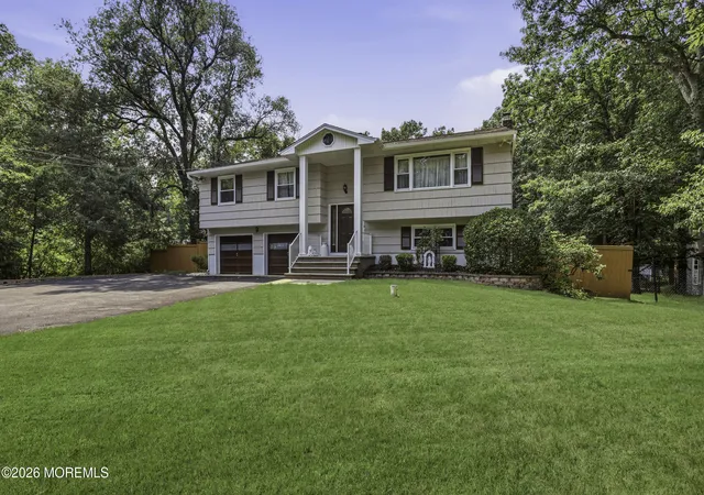 Photo 2 of Single family home for sale at 80 N Hope Chapel Rd, Jackson, NJ 08527 | MLS# 22633438 | Listing updated on 2026-10-26