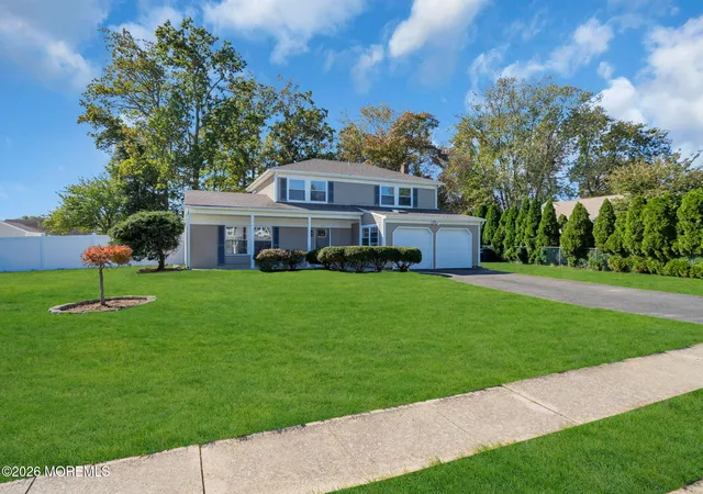 Photo 3 of Single family home for sale at 336 Barcelona Dr, Toms River, NJ 08753 | MLS# 22633497 | Listing updated on 2026-10-27