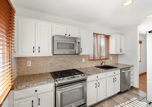 Photo 3 of Single family home for sale at 624 Mermaid Ave, Beachwood, NJ 08722 | MLS# 22633476 | Listing updated on 2026-10-26