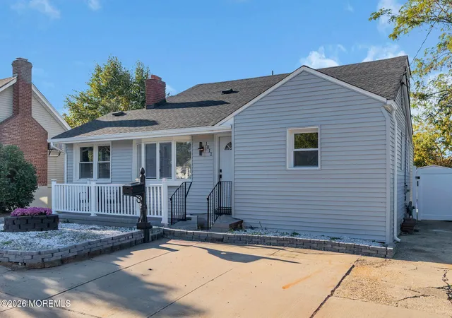 Photo 1 of Single family home for sale at 1011 Florence Ave, Union Beach, NJ 07735 | MLS# 22633590 | Listing updated on 2026-10-26