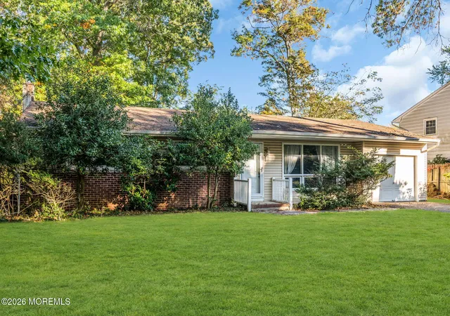 Photo 2 of Single family home for sale at 28 Shady Nook Dr, Toms River, NJ 08755 | MLS# 22633531 | Listing updated on 2026-10-26