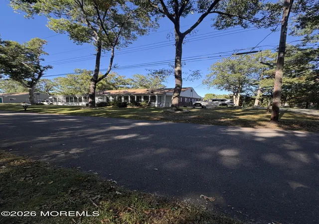 Photo 1 of Single family home for sale at 4 A Holly St, Toms River, NJ 08757 | MLS# 22633563 | Listing updated on 2026-10-23