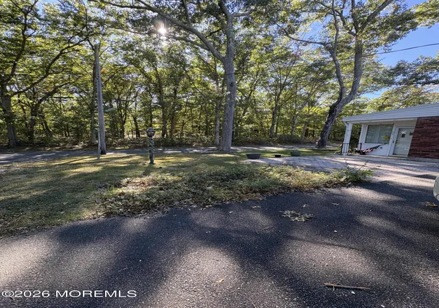 Photo 3 of Single family home for sale at 4 A Holly St, Toms River, NJ 08757 | MLS# 22633563 | Listing updated on 2026-10-23