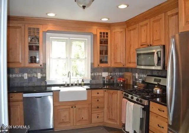 Photo 1 of Single family home for sale at 462 Shady Ln, Howell, NJ 07731 | MLS# 22633682 | Listing updated on 2026-10-27