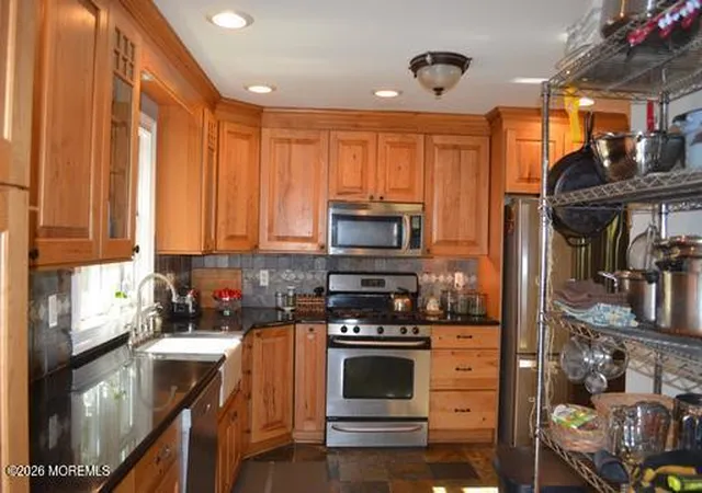 Photo 2 of Single family home for sale at 462 Shady Ln, Howell, NJ 07731 | MLS# 22633682 | Listing updated on 2026-10-27