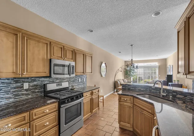 Photo 1 of Single family home for sale at 9 Sunnyfield Ln, Lakewood, NJ 08701 | MLS# 22633708 | Listing updated on 2026-10-25