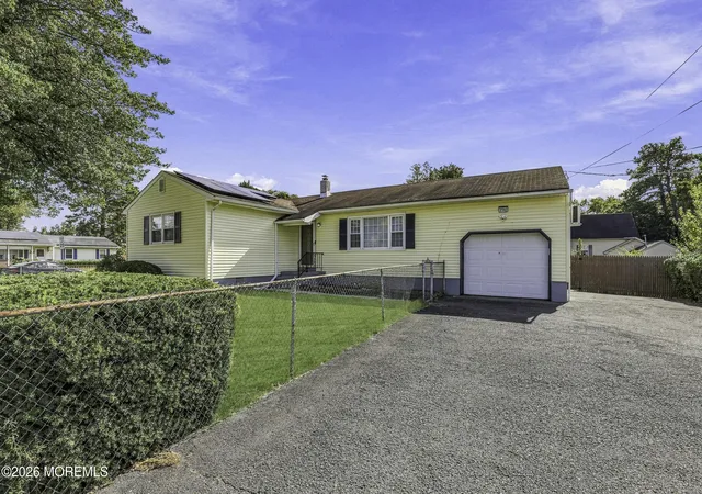 Photo 2 of Single family home for sale at 1140 Commonwealth Blvd, Toms River, NJ 08757 | MLS# 22633618 | Listing updated on 2026-10-26