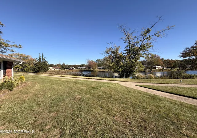 Photo 3 of Single family home for sale at 323b Coventry Ct, Lakewood, NJ 08701 | MLS# 22633656 | Listing updated on 2026-10-23
