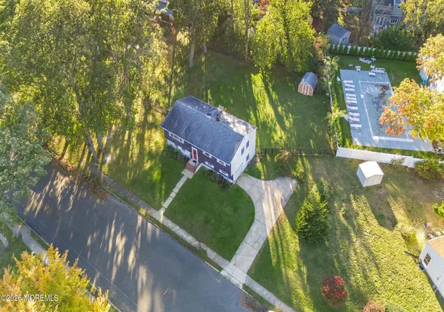 Photo 1 of Sale Pending at 3 Roslyn Dr, Oakhurst, NJ 07755 | MLS# 22633653 | Listing updated on 2026-10-28