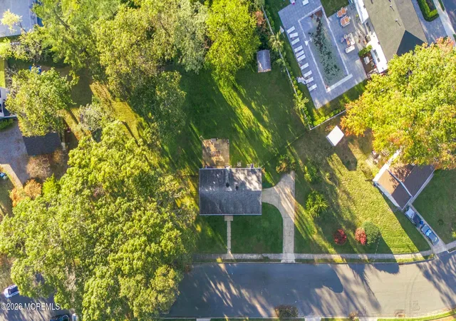 Photo 2 of Sale Pending at 3 Roslyn Dr, Oakhurst, NJ 07755 | MLS# 22633653 | Listing updated on 2026-10-28