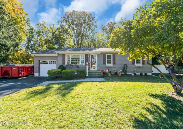 Photo 2 of Single family home for sale at 33 Brookside Dr, Howell, NJ 07731 | MLS# 22633716 | Listing updated on 2026-10-27