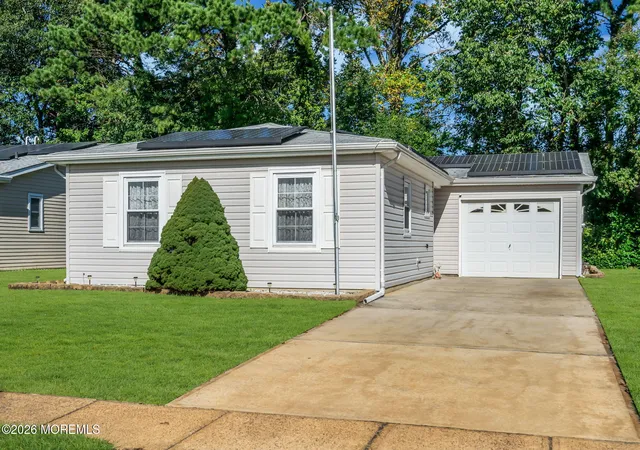 Photo 1 of Single family home for sale at 135 Courtshire Dr, Brick, NJ 08723 | MLS# 22633670 | Listing updated on 2026-10-24