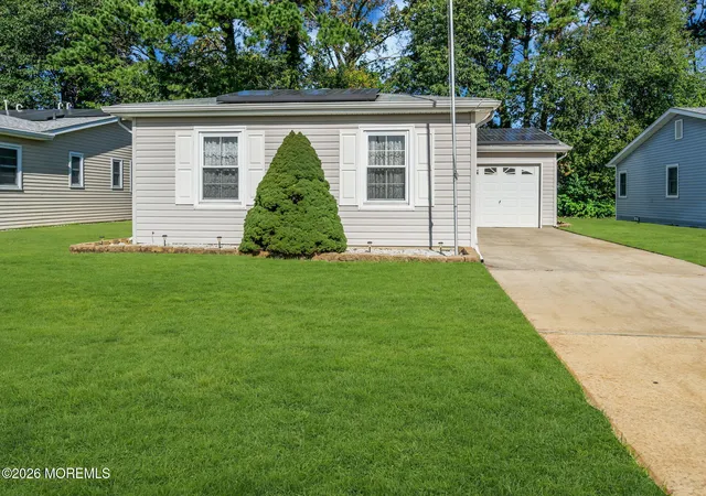 Photo 1 of Single family home for sale at 135 Courtshire Dr, Brick, NJ 08723 | MLS# 22633670 | Listing updated on 2026-10-24